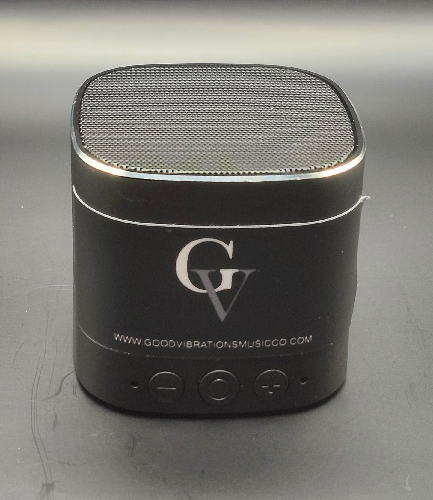 Compact Vibrational Speaker with Music Collection